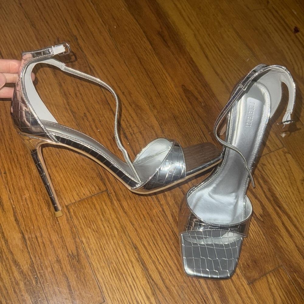 Forever 21 heels shiny cute heel womens shoes size 10